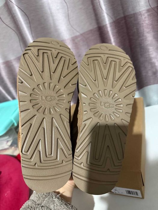 UGG Lowmel Chestnut r.40