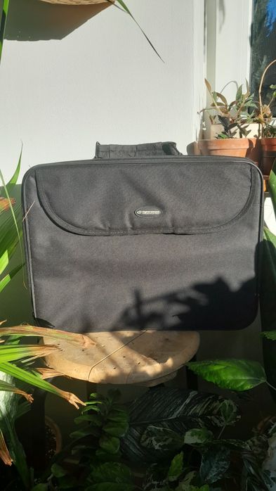 Pokrowiec na laptopa