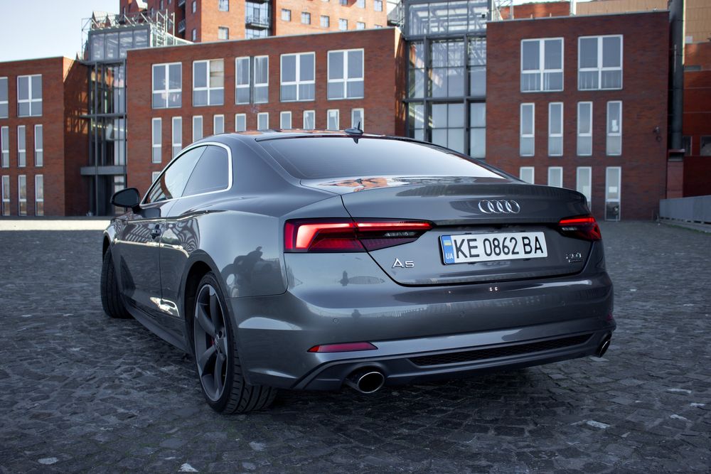 Audi A5 Coupe S-line Quattro • 2018 • 2.0 TFSI 252 к.c.