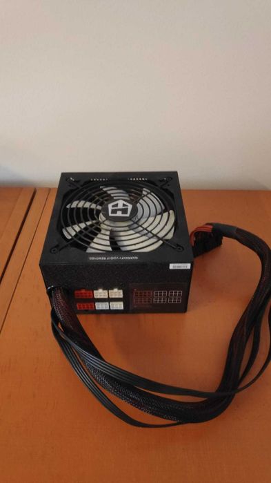 Fonte de alimentação: Nox Xtreme modular Hummer 750W 80 Plus Bronze