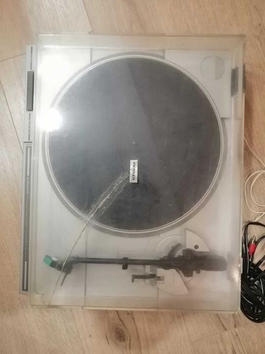 Toca-discos da marca Pioneer