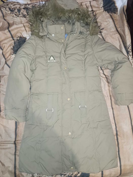 Пуховик на девочку 152 см. Очень дёшево