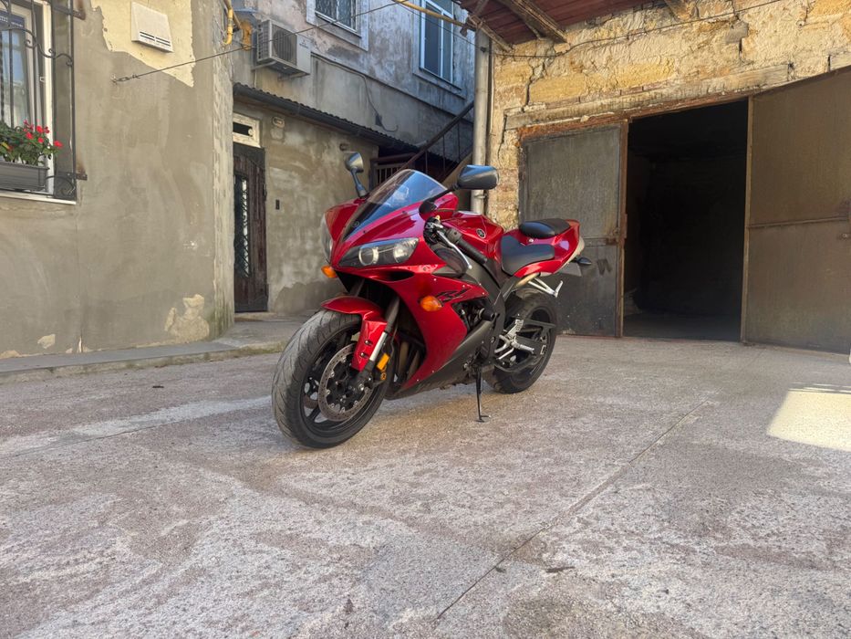 Yamaha R1 2004 год
