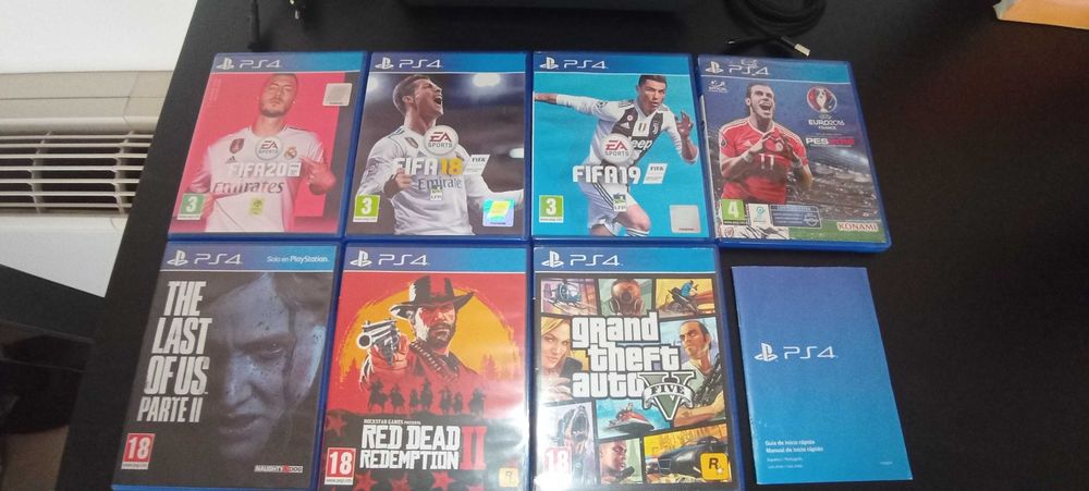 PlayStation 4 + Controller + 7 Games64297828933763121