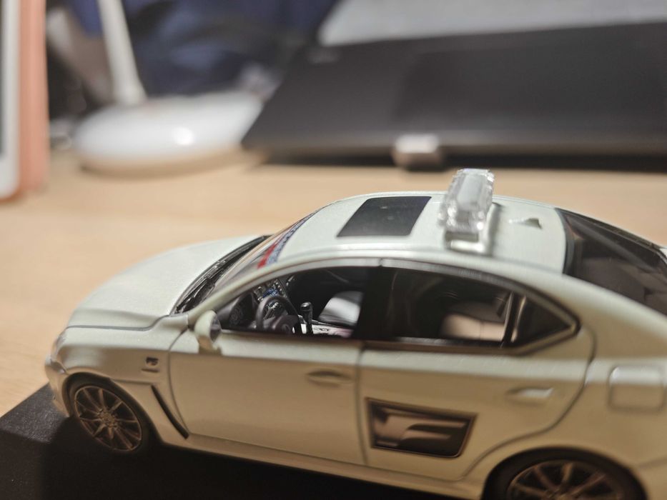1/43 Miniatura lexus IS F Safety Car