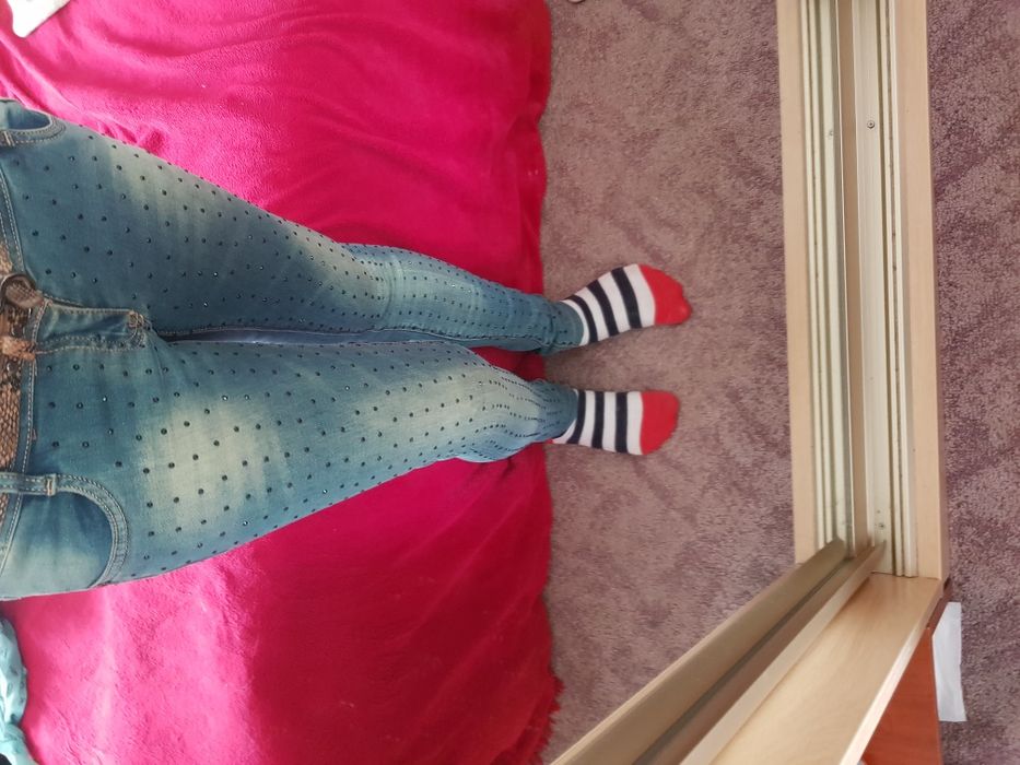 Джинси на худеньку дівчину