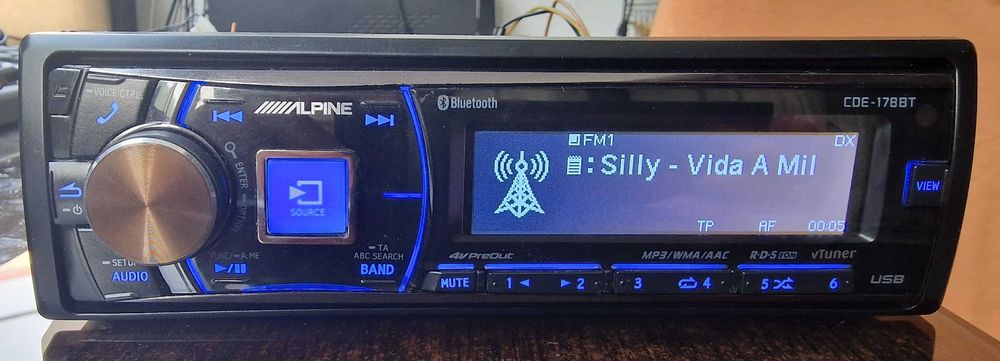 Alpine CDE-178BT Como Novo