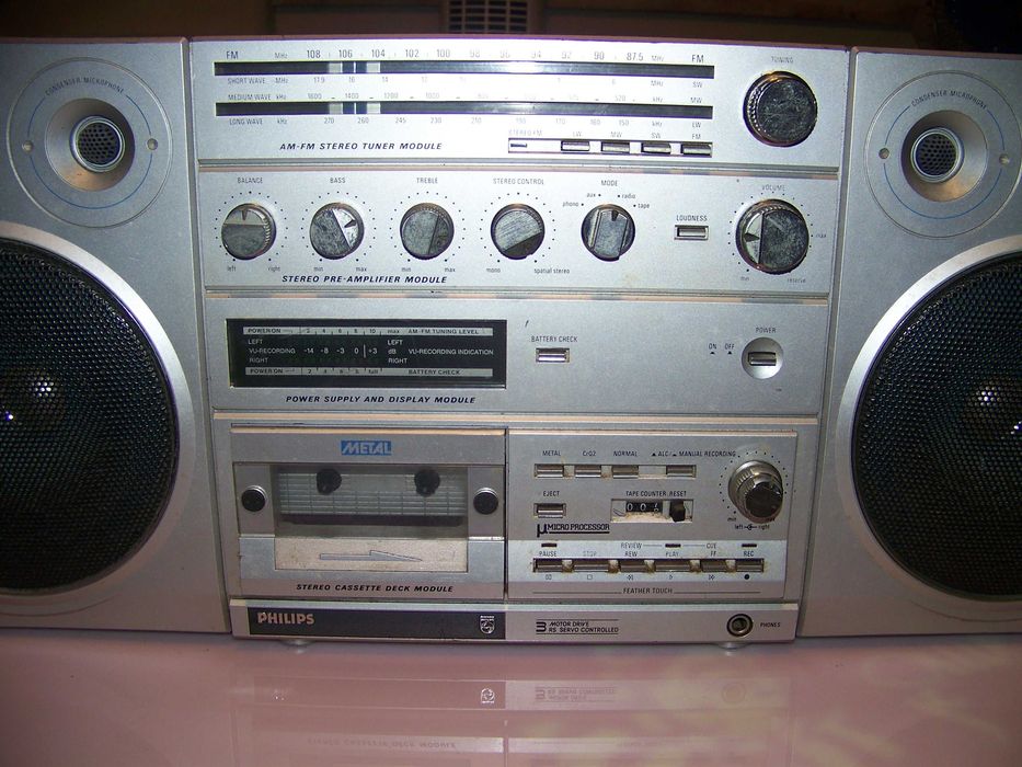 Philips - stereo sound machine 30 W (220V ou pilhas)