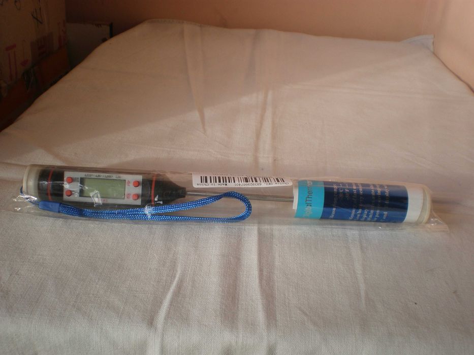 Термометр для мяса- электронный. Овощечистка