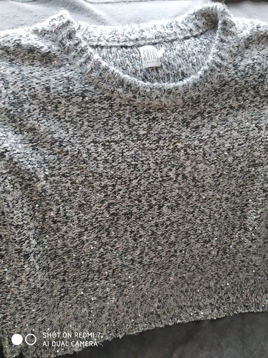 Sweterek  S z cekinami
