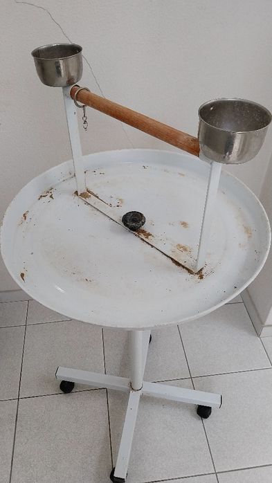 Vendo poleiro por 100 euros negociável