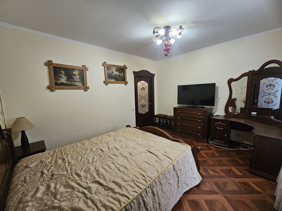 Продам квартиру Поділля Бортняка