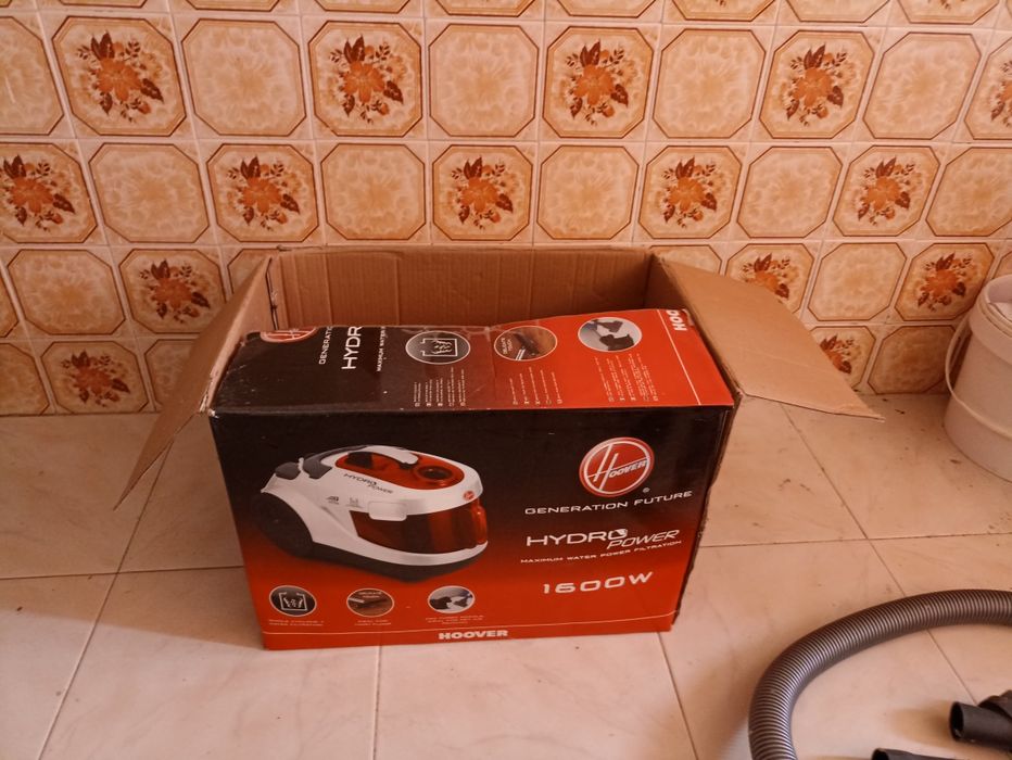 Vendo aspirador Hoover hydro power