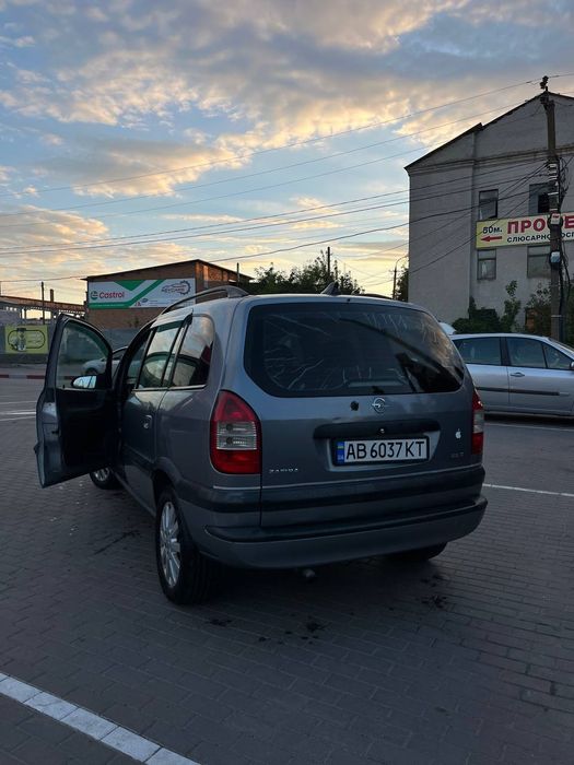 Продам Opel Zafira A