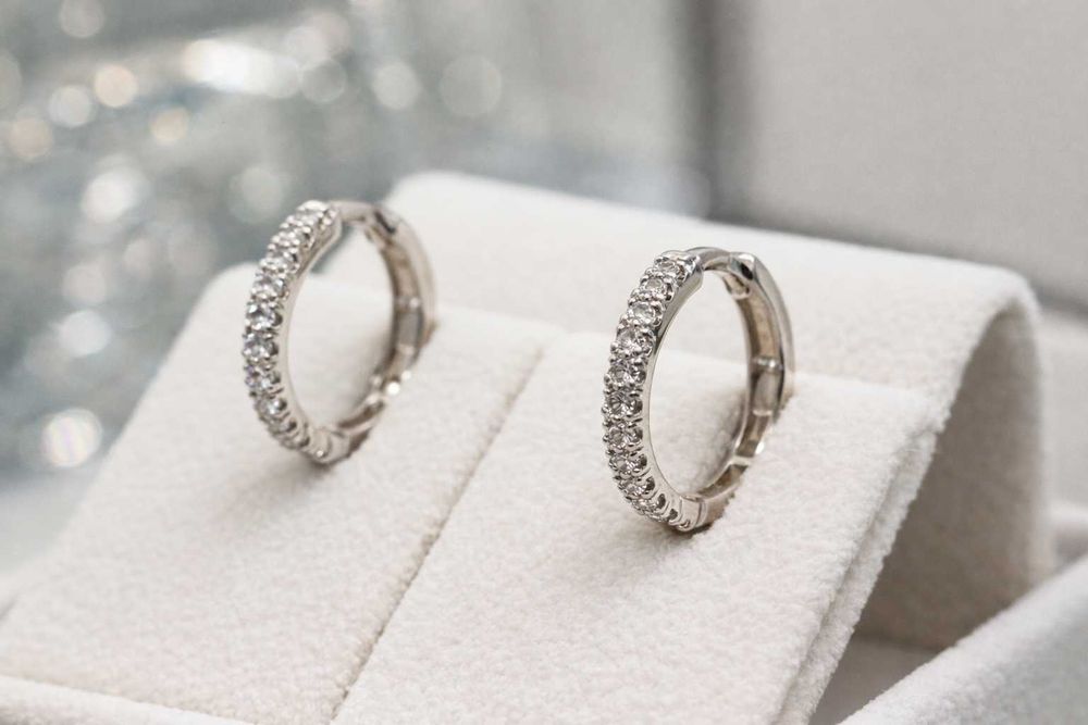 Srebrne kolczyki kółka z białymi cyrkoniami - Thomas Sabo, Waga 1,10g
