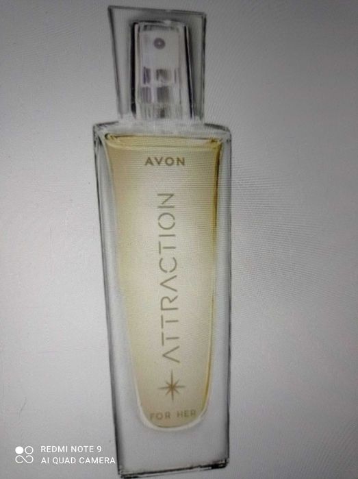 Woda perfumowana od Avon Attraction.