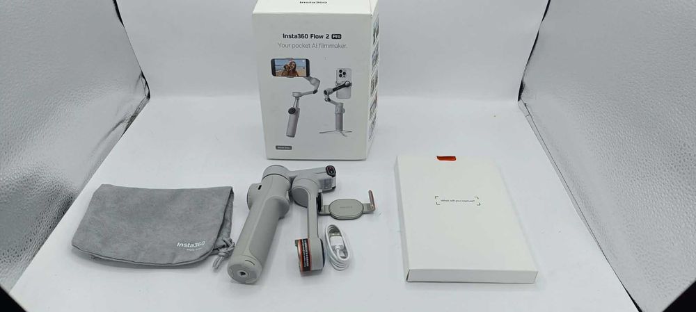 Insta360 Flow 2 Pro Gimbal 3-osiowy AI 360° do Telefonu Szary