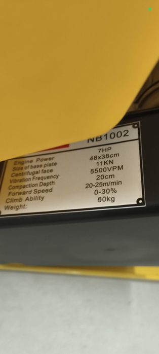 Placa compactadora Vibratória 65kg motor 7.0CV