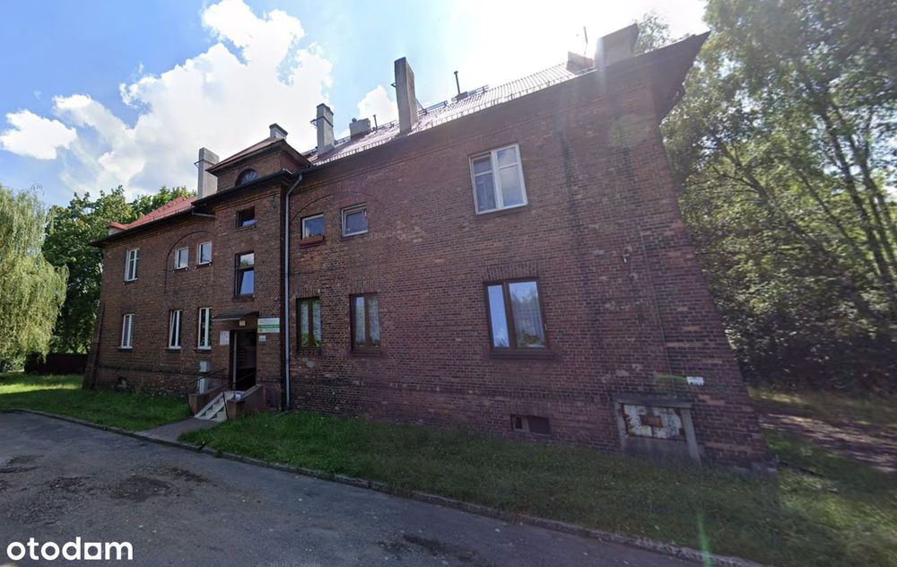 SOSNOWIEC. Przestronne mieszkanie w kamienicy | Miejsce parkingowe