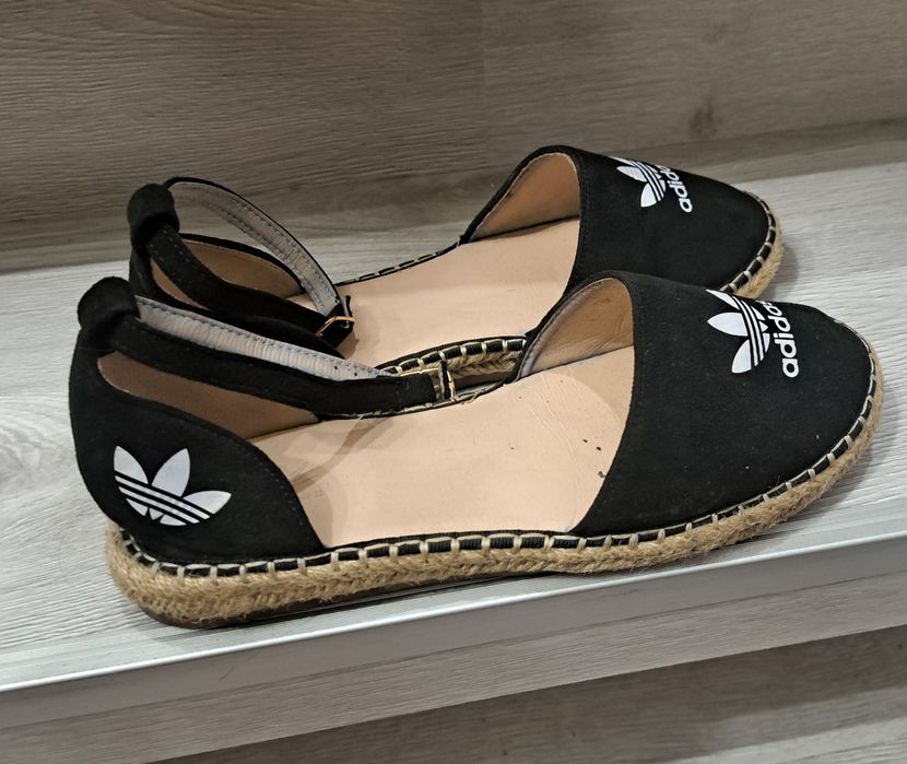 Espadryle zapinane na kostce