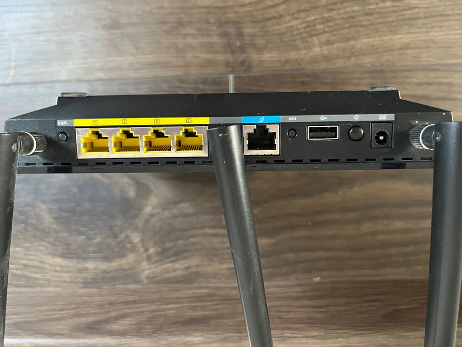 ASUS RT-N18U – router 2,4 GHz 600 Mb/s