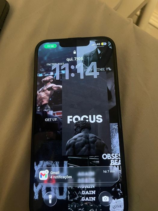 iPhone 16e como novo