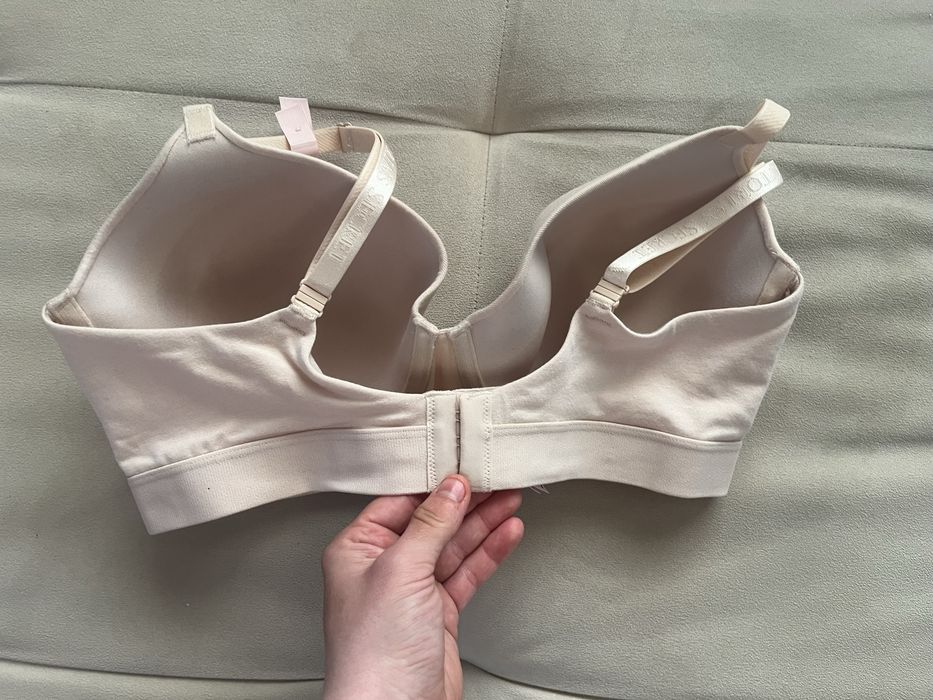 Бюстгальтер Victoria’s Secret Push-Up Perfect Shape 34DD/75E новий