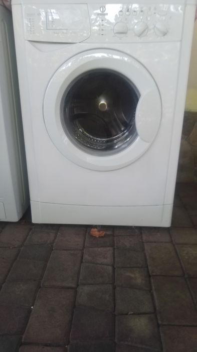 Продам стиралку индезит