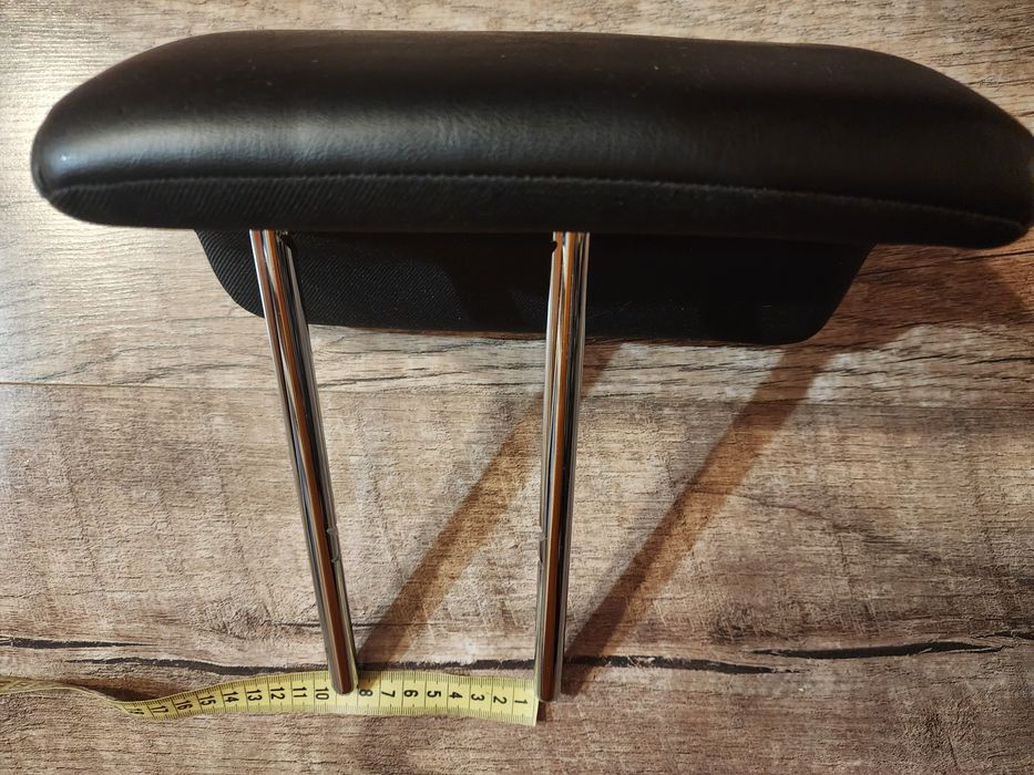 Підголовник задній центр. Jeep Cherokee Trailhawk2020