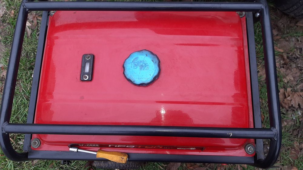 Бензиновый генератор 6.5 кВт