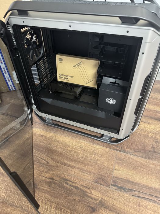 Продам корпус ПК CoolerMaster Cosmos C700M (mcc-c700m-mg5n-s00)