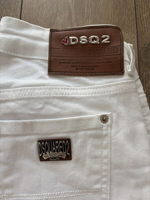 Biale spodnie z dziurami dsquared2 26