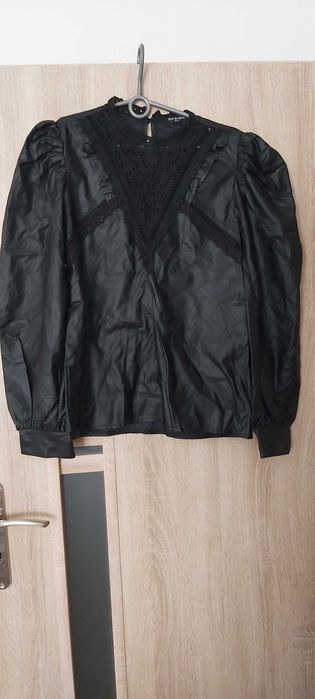 Nowa, elegancka bluzka z czarnej eko skórki