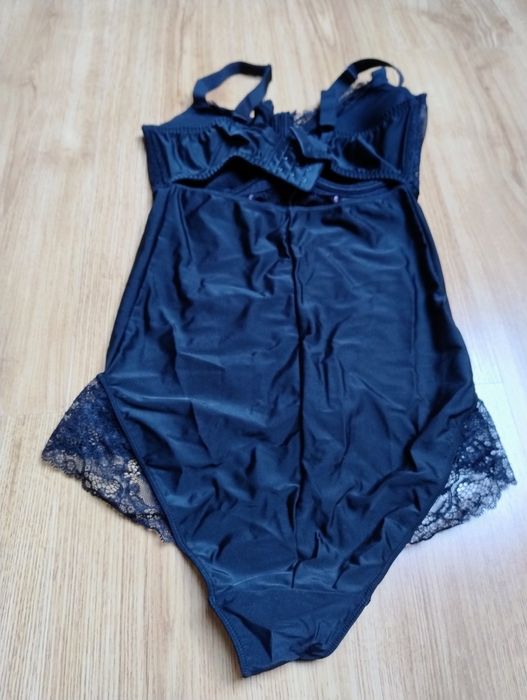 Piękne body Corin 75D/E