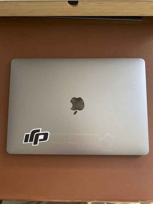 MacBook Pro Retina 13.3inch 2019-Core i7-16GB SSD 512 QWERTY-Português