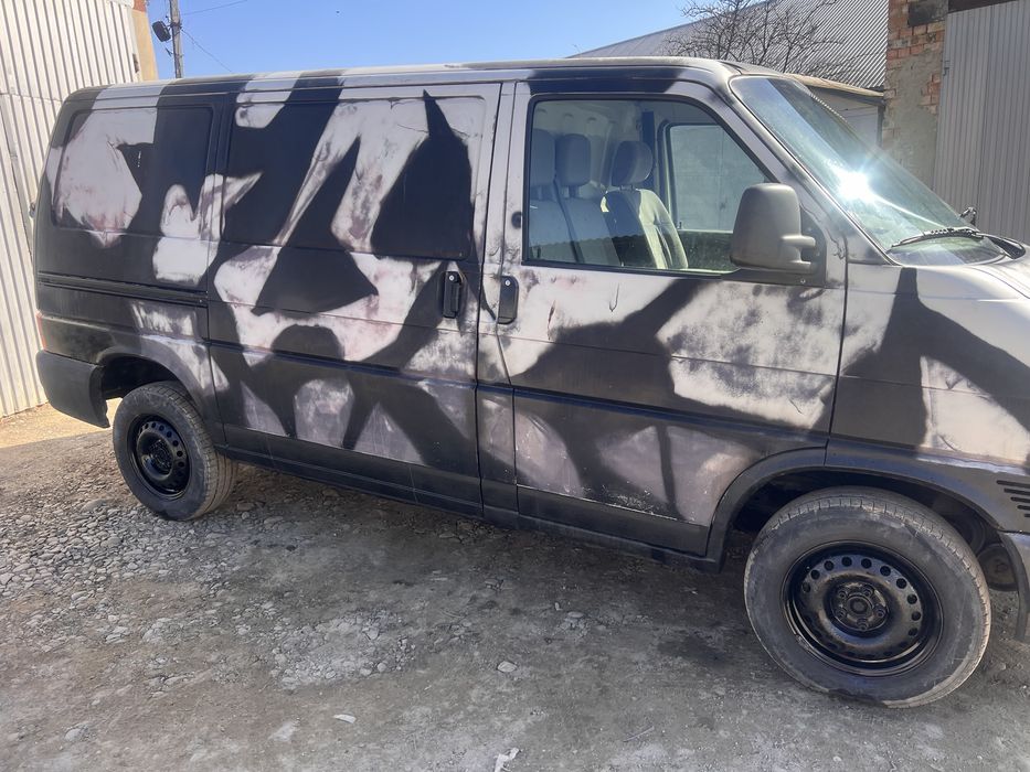 Бус VW Transporter