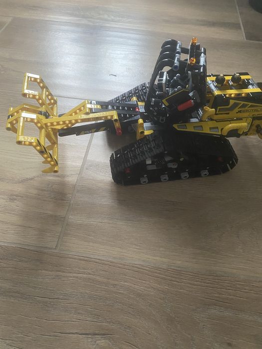 Lego Technic 42094 Koparka Gąsienicowa