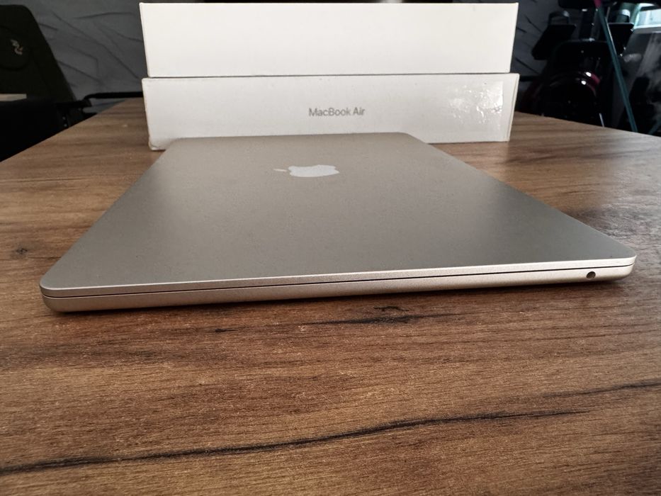 Apple MacBook Air 15” M3 8GB Ram 256GB SSD
