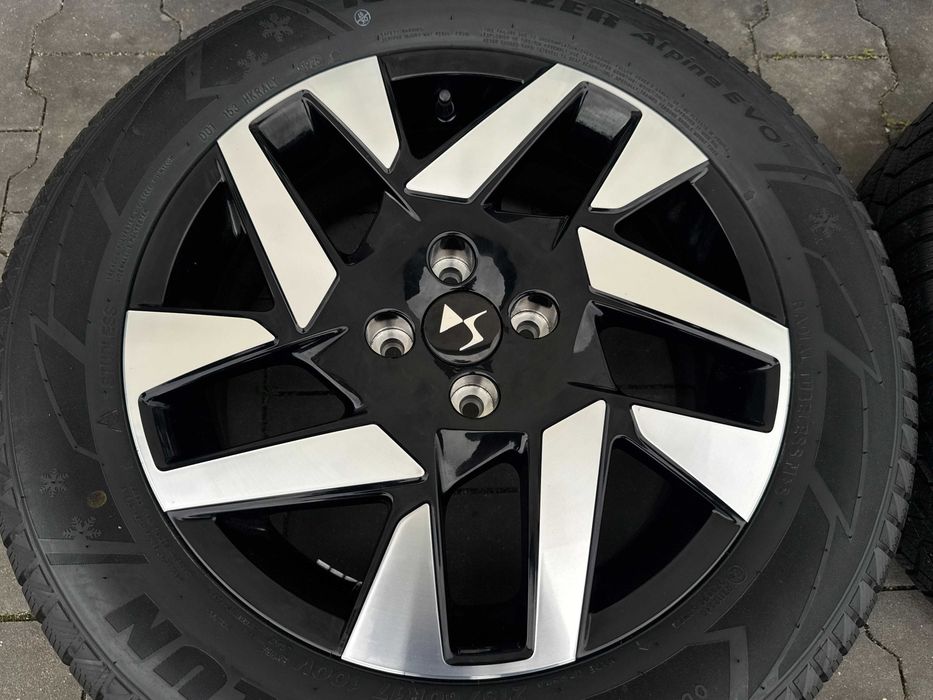 DS 3 II DS 3  koła zimowe 215/60R17 TRACMAX NOWE Oryginalne