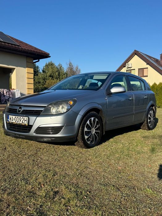 Opel Astra Opel Astra H bezwypadkowy z polskiego salonu