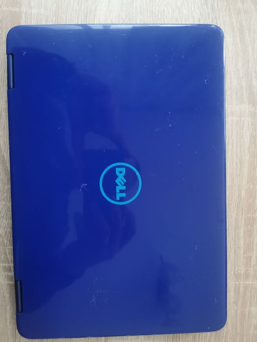 Laptop Dell inspiron P25T