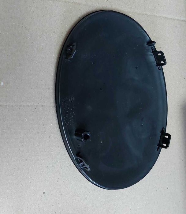 Эмблема в решетку Toyota Camry 70/75, RAV4 Highlander C-HR (2021-2023)