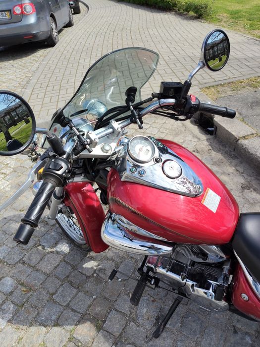 Mota Suzuki Intruder 250cc – 2004 | Como Nova