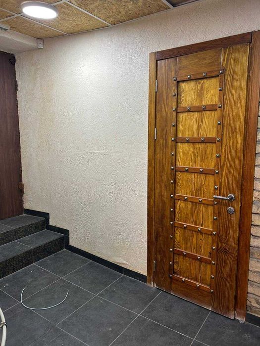 Продаж нежитлового приміщення 76 кв.м. центр. Володимирська вул.