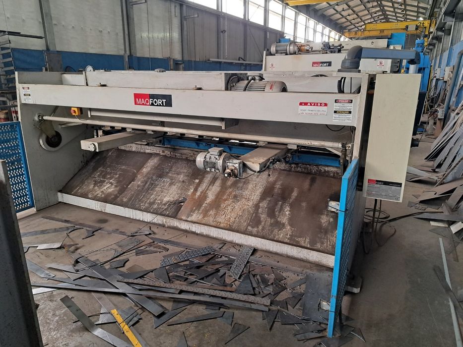 GUILHOTINA MAQFORT 3.00 METROS 6 MM  maquinas da metalomecanica