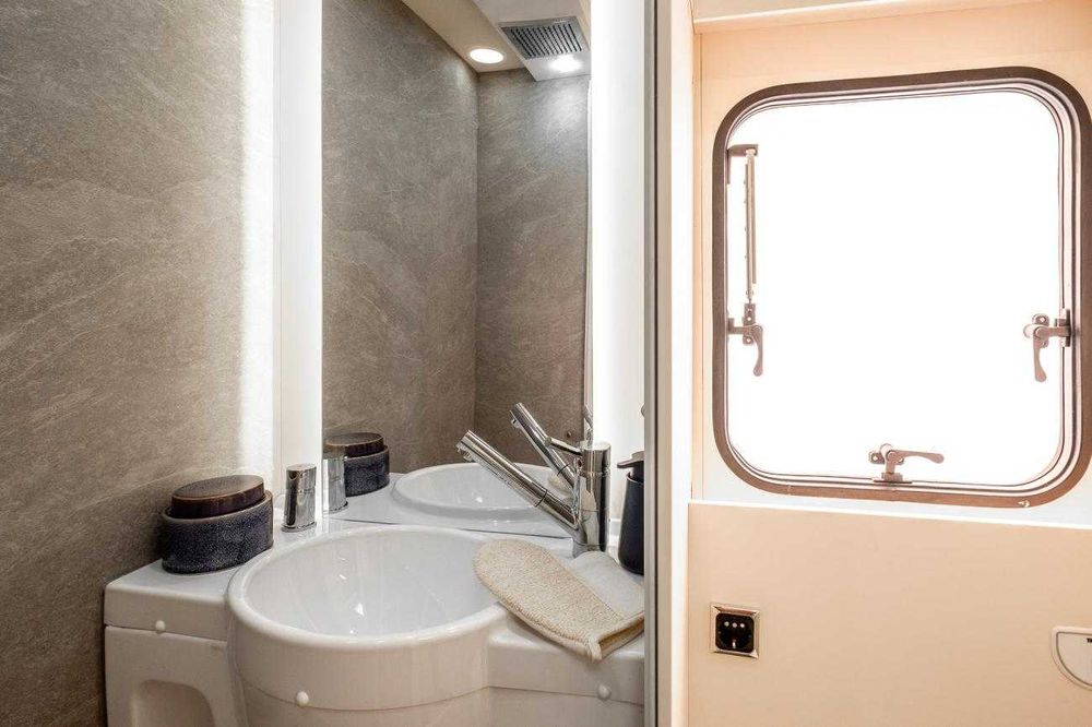 Camper Kamper wynajem - Rimor EVO 77