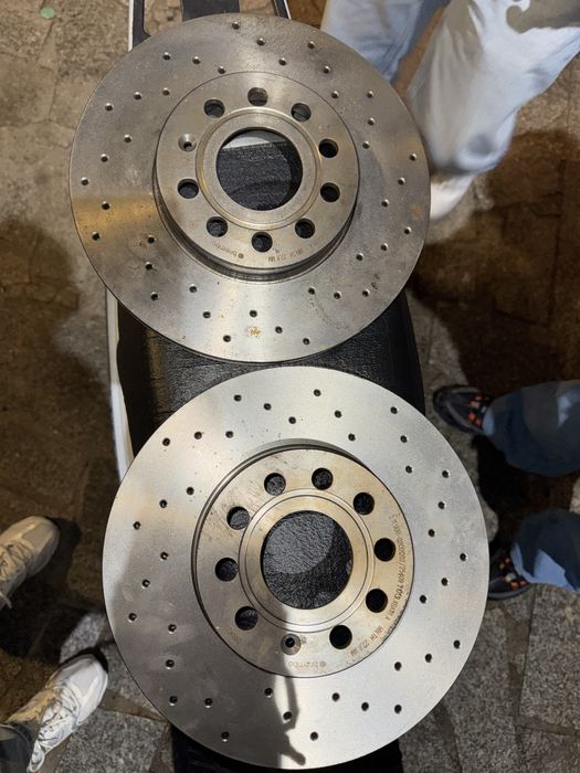 Discos de travão perfurado Brembo