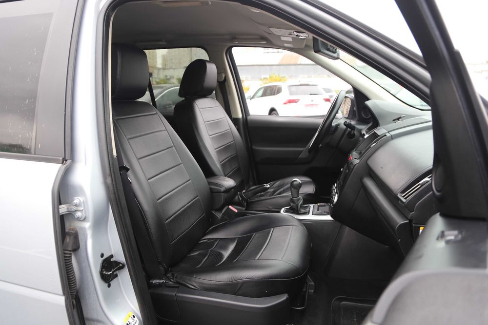 Land Rover Freelander  2010 року
