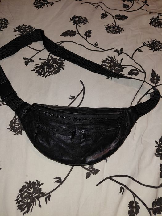 Nowa, skórzana nerka damska