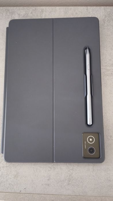 Lenovo idea tab pro (apenas aberta a caixa e ligado a primeira vez) +capa teclado + caneta ecran 12,7"